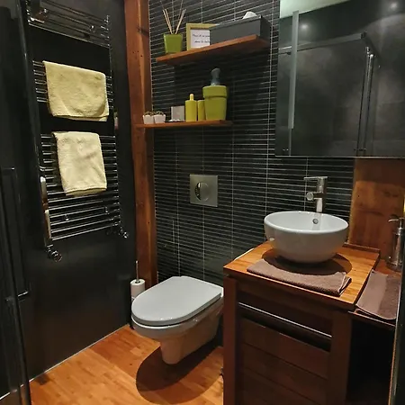 Double Accueillante Avec Douche Privative Проживание в семье Экюли